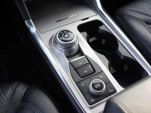 Used 2021 Ford Explorer Platinum w/ Equipment Group 601A image 28