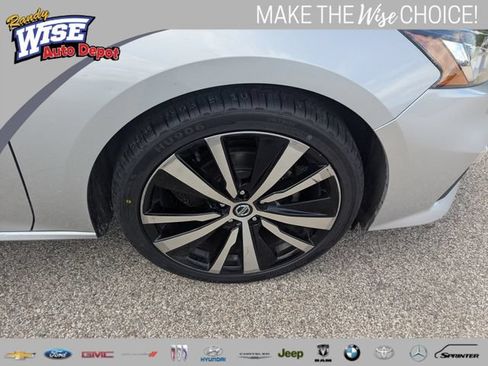 Used 2022 Nissan Altima 2.5 SR FWD image 21