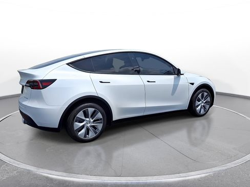 Used 2023 Tesla Model Y Long Range AWD/4WD image 8