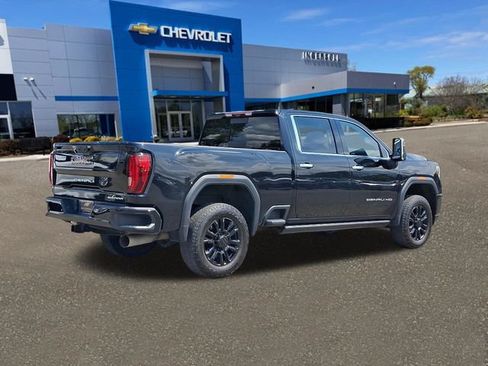 Used 2022 GMC Sierra 2500 Denali w/ Denali Black Diamond Edition AWD/4WD image 27