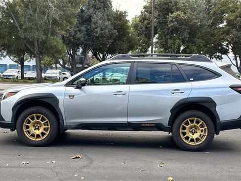 Used 2022 Subaru Outback Wilderness image 7