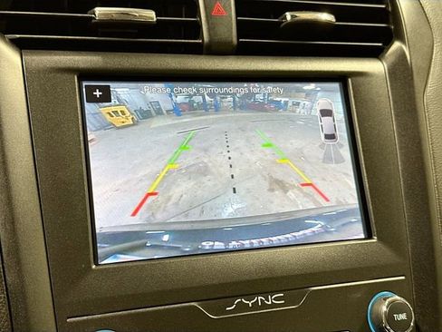 Used 2019 Ford Fusion SE w/ Equipment Group 151A image 12