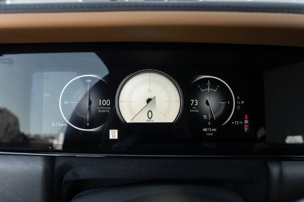 Used 2026 Rolls-Royce Cullinan w/ Cullinan Package AWD/4WD image 39