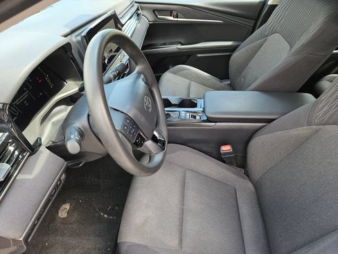 Used 2025 Toyota Camry LE FWD image 10