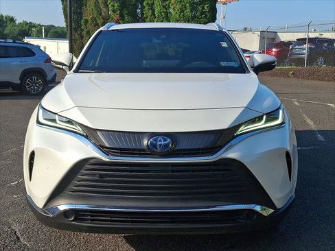 Certified 2021 Toyota Venza XLE w/ Softex Package AWD/4WD image 31
