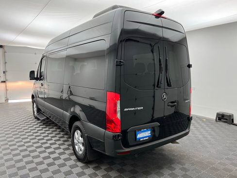 Used 2019 Mercedes-Benz Sprinter 2500 image 11
