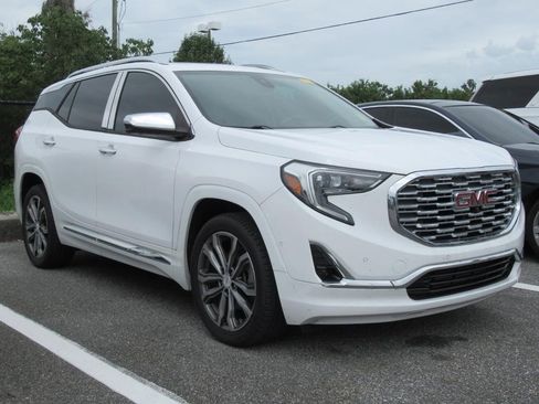 Used 2018 GMC Terrain Denali w/ Advanced Safety Package FWD image 1