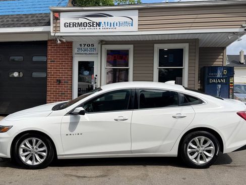 Used 2021 Chevrolet Malibu LT FWD image 2