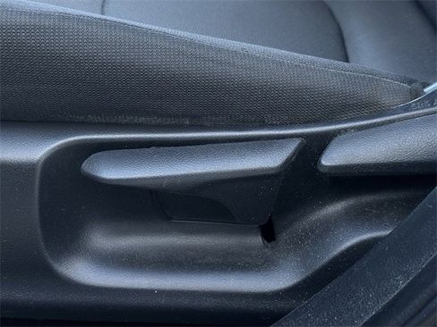 Used 2021 Toyota Corolla LE image 23