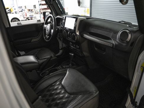 Used 2017 Jeep Wrangler Unlimited Sport w/ Quick Order Package 24S image 23