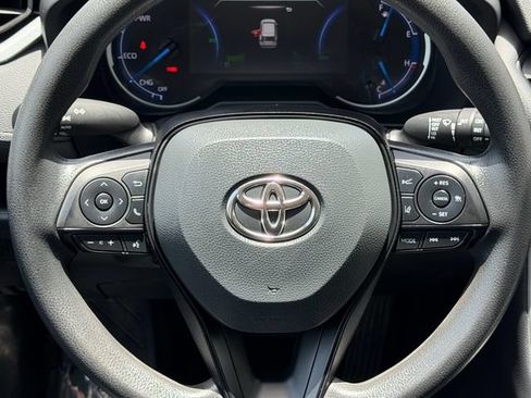 Used 2025 Toyota RAV4 XLE AWD/4WD image 14