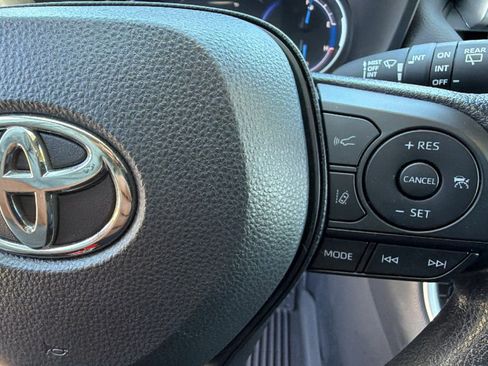 Certified 2025 Toyota RAV4 XLE AWD/4WD image 20