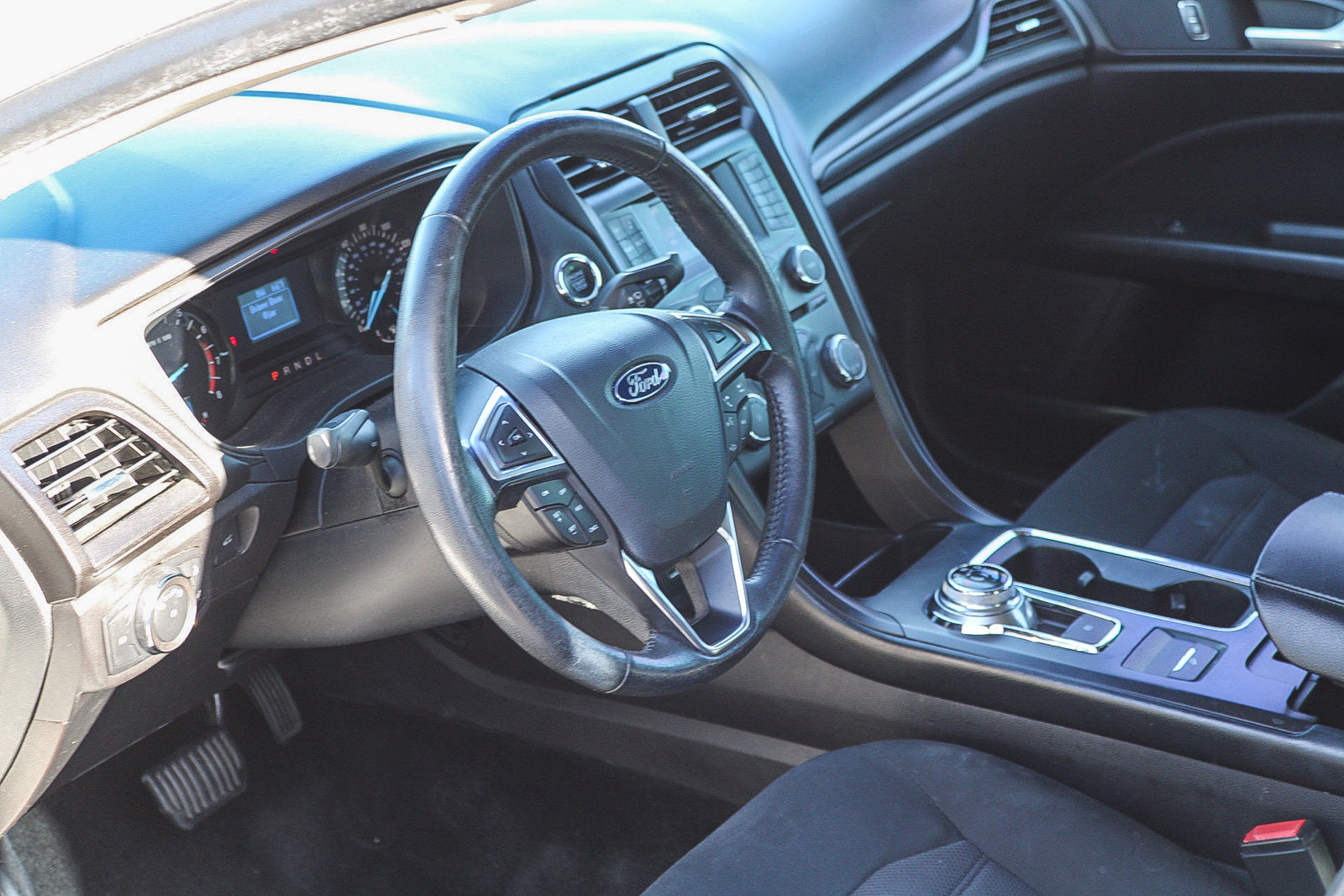 Used 2018 Ford Fusion S w/ Equipment Group 101A FWD image 18