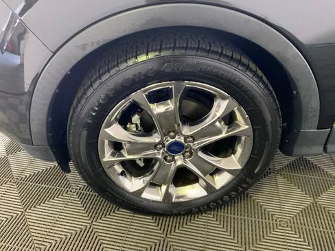 Used 2015 Ford Escape SE w/ Equipment Group 201A FWD image 10