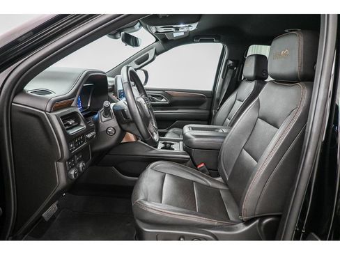 Used 2023 Chevrolet Tahoe High Country AWD/4WD image 12