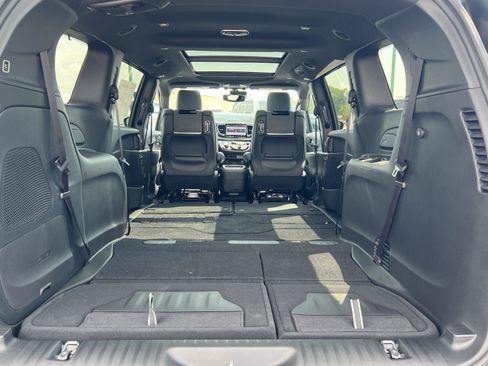 New 2025 Chrysler Pacifica Select w/ Uconnect Theater Family Group image 58