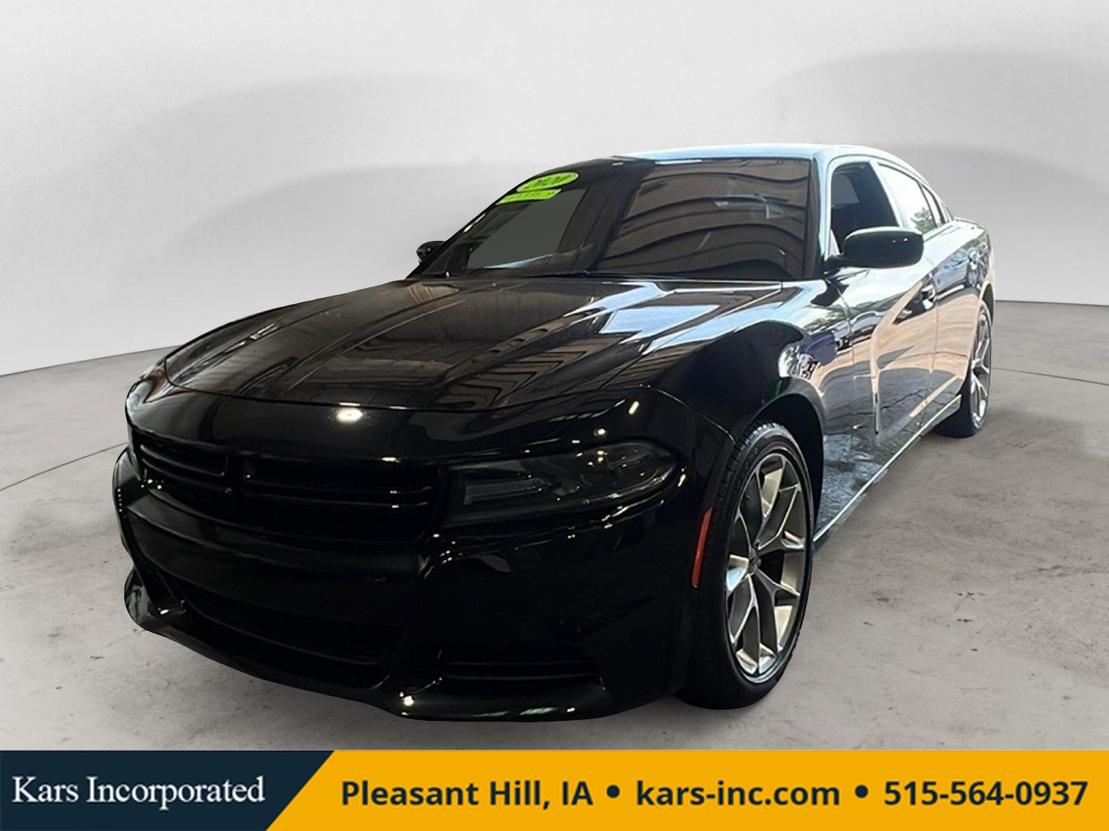 Used 2020 Dodge Charger SXT w/ Plus Group RWD image 1