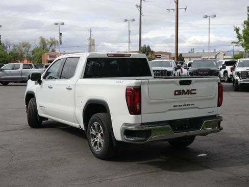 Used 2024 GMC Sierra 1500 SLT AWD/4WD image 4
