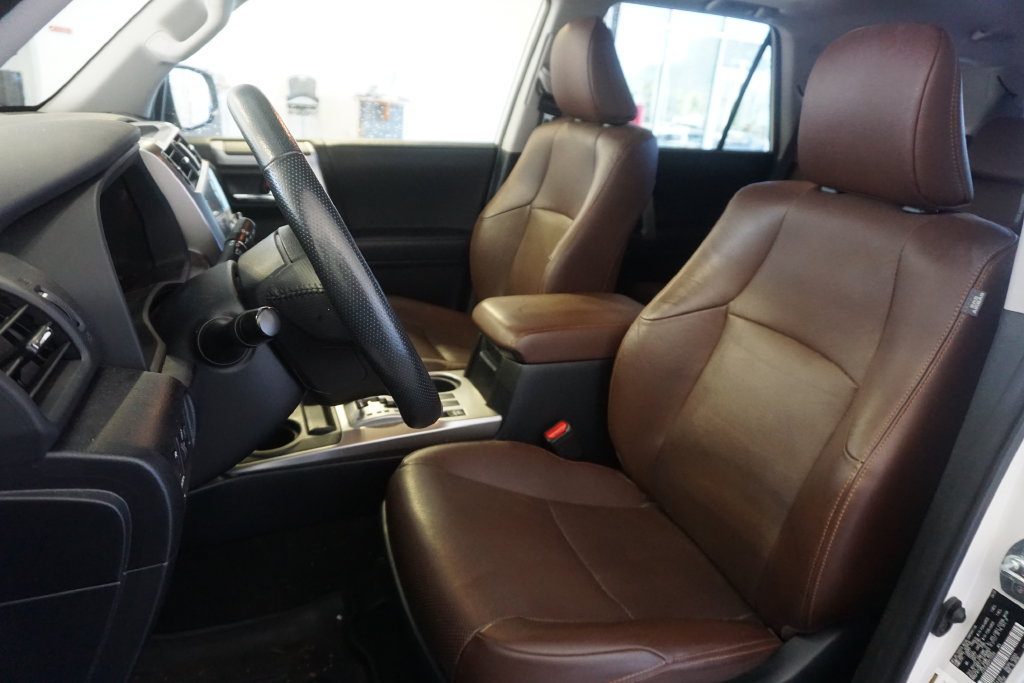 Used 2023 Toyota 4Runner Limited AWD/4WD image 20