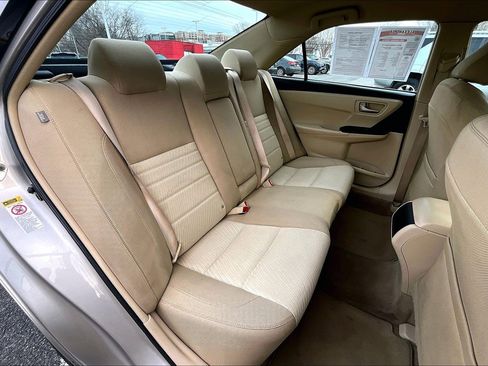 Used 2016 Toyota Camry LE image 25