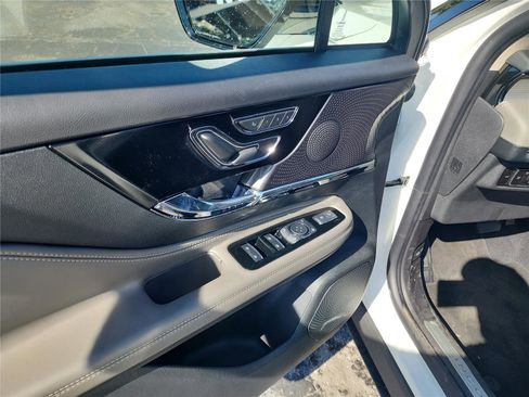 New 2026 Lincoln Corsair Premiere image 12