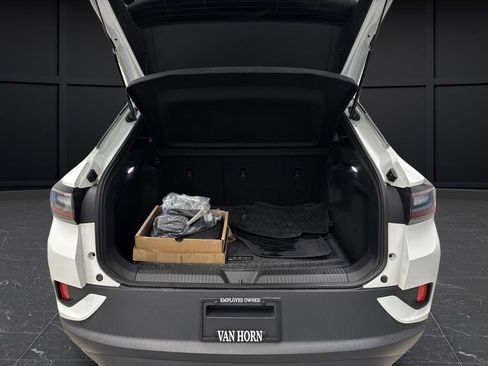 Used 2023 Volkswagen ID.4 Pro image 14