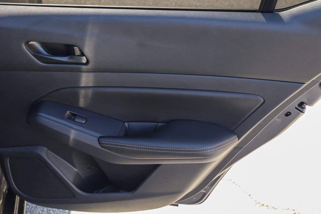 Used 2025 Nissan Altima 2.5 SV FWD image 19