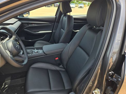 New 2026 MAZDA MAZDA3 2.5 S Sedan w/ Preferred Pkg FWD image 17