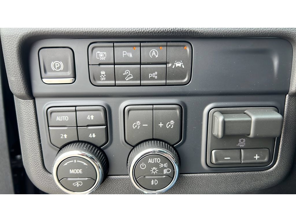 New 2026 Chevrolet Tahoe High Country AWD/4WD image 23