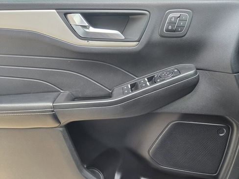 Used 2021 Ford Escape SEL w/ Technology Package FWD image 19