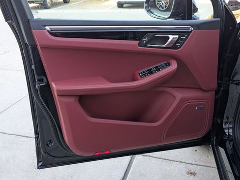 New 2026 Porsche Macan S image 13