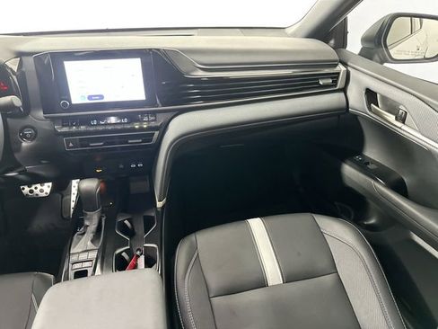 Used 2025 Toyota Camry SE w/ Convenience Package FWD image 25