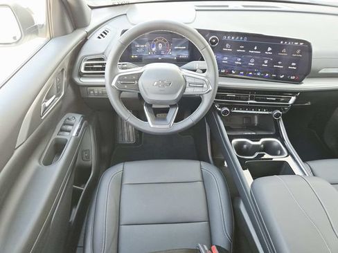 New 2027 Chevrolet Traverse LT w/ Midnight/Sport Edition FWD image 10
