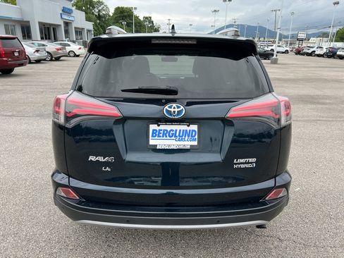 Used 2018 Toyota RAV4 Limited AWD/4WD image 6
