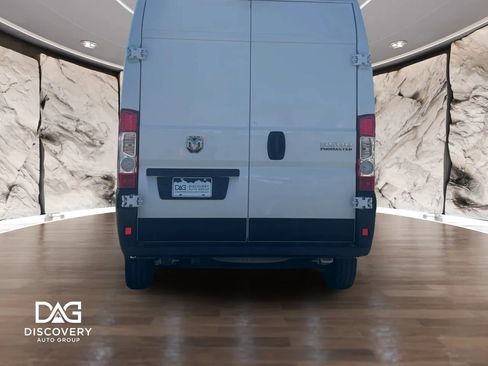Used 2026 RAM ProMaster 2500 w/ Convenience Group FWD image 3