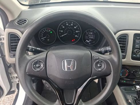 Used 2022 Honda HR-V LX image 18