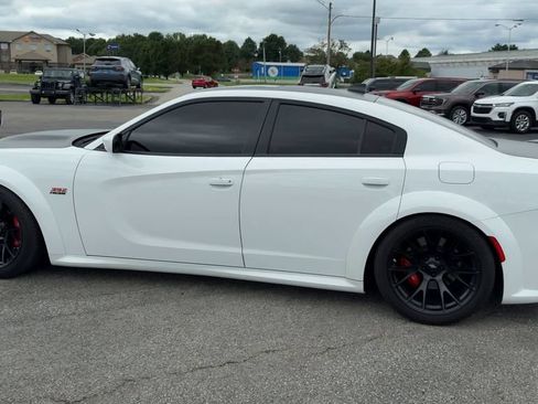 Used 2022 Dodge Charger Scat Pack RWD image 4
