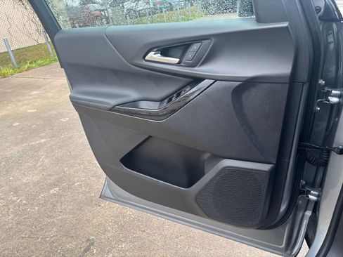 Used 2025 Chevrolet Equinox LT image 18