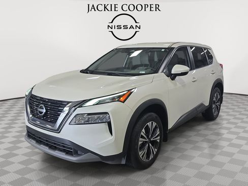 Used 2022 Nissan Rogue SV FWD image 1