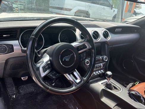 Used 2019 Ford Mustang Premium RWD image 9