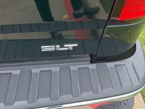 Used 2015 GMC Sierra 1500 SLT w/ SLT Crew Cab Value Package image 7