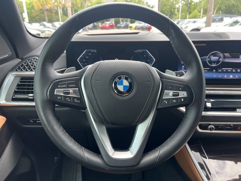 Used 2025 BMW X5 xDrive40i AWD/4WD image 18