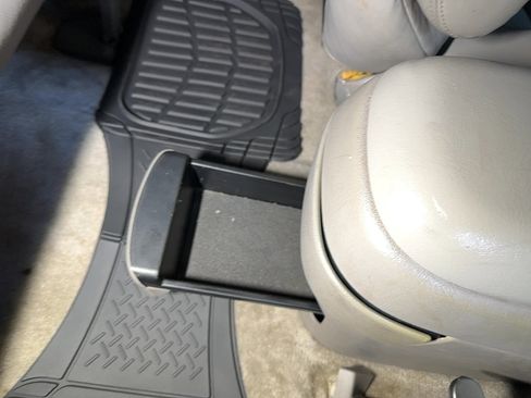 Used 1995 GMC Yukon SLE image 77