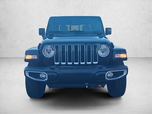 Used 2022 Jeep Gladiator Overland w/ Popular Equipment Package image 2