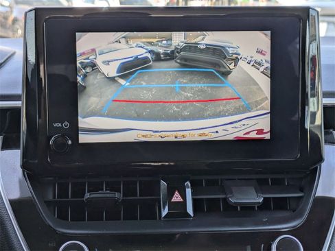 Used 2025 Toyota Corolla LE image 18