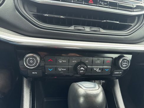 Used 2023 Jeep Compass High Altitude AWD/4WD image 14