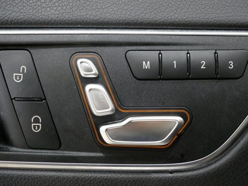 Used 2019 Mercedes-Benz GLA 250 image 14