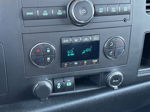 Used 2013 GMC Sierra 3500 SLE image 19