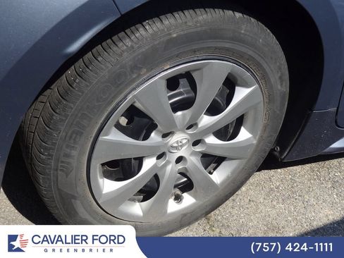Used 2024 Toyota Corolla LE FWD image 12