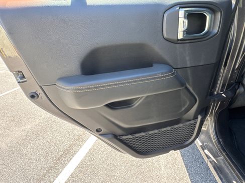 Used 2025 Jeep Wrangler Sahara w/ Safety Group image 22